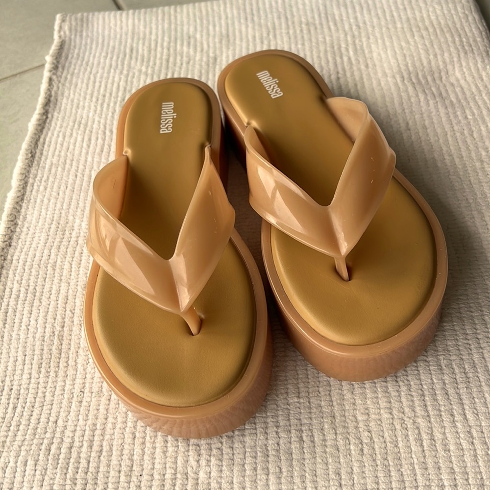 Melissa rubber platform flipflop   Nude USA8
